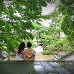 神社にて