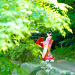 諫早公園眼鏡橋で前撮り
MAEDORU!とは、長崎県最大級3000着以上の衣装から選べる前撮り専門店。衣装着放題・ロケ行き放題・持ち込み自由挙式当日衣装無料提供。
お好きな場所・思い出の場所・季節よってお好き場所をtチョイスしてください 長崎県のフォトウェディング、前撮り専門店 お宮参り・マタニティー・七五三・成人式撮影