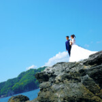 弁天白浜で前撮り。
MAEDORU!とは、長崎県最大級3000着以上の衣装から選べる前撮り専門店。衣装着放題・ロケ行き放題・持ち込み自由挙式当日衣装無料提供。
お好きな場所・思い出の場所・季節よってお好き場所をtチョイスしてください 長崎県のフォトウェディング、前撮り専門店 お宮参り・マタニティー・七五三・成人式撮影
