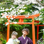 御舘山神社で前撮り
MAEDORU!とは、長崎県最大級3000着以上の衣装から選べる前撮り専門店。衣装着放題・ロケ行き放題・持ち込み自由挙式当日衣装無料提供。
お好きな場所・思い出の場所・季節よってお好き場所をtチョイスしてください 長崎県のフォトウェディング、前撮り専門店 お宮参り・マタニティー・七五三・成人式撮影