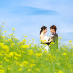 白木峯高原で前撮り。菜の花満開
MAEDORU!とは、長崎県最大級3000着以上の衣装から選べる前撮り専門店。衣装着放題・ロケ行き放題・持ち込み自由挙式当日衣装無料提供。
お好きな場所・思い出の場所・季節よってお好き場所をtチョイスしてください 長崎県のフォトウェディング、前撮り専門店 お宮参り・マタニティー・七五三・成人式撮影