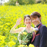 白木峯高原で前撮り。
MAEDORU!とは、長崎県最大級3000着以上の衣装から選べる前撮り専門店。衣装着放題・ロケ行き放題・持ち込み自由挙式当日衣装無料提供。
お好きな場所・思い出の場所・季節よってお好き場所をtチョイスしてください 長崎県のフォトウェディング、前撮り専門店 お宮参り・マタニティー・七五三・成人式撮影