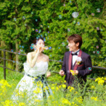 白木峯高原で前撮り。シャボン玉とんだ
MAEDORU!とは、長崎県最大級3000着以上の衣装から選べる前撮り専門店。衣装着放題・ロケ行き放題・持ち込み自由挙式当日衣装無料提供。
お好きな場所・思い出の場所・季節よってお好き場所をtチョイスしてください 長崎県のフォトウェディング、前撮り専門店 お宮参り・マタニティー・七五三・成人式撮影