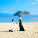 結の浜マリンパークで前撮り。プロポーズ
MAEDORU!とは、長崎県最大級3000着以上の衣装から選べる前撮り専門店。衣装着放題・ロケ行き放題・持ち込み自由挙式当日衣装無料提供。
お好きな場所・思い出の場所・季節よってお好き場所をtチョイスしてください 長崎県のフォトウェディング、前撮り専門店 お宮参り・マタニティー・七五三・成人式撮影