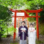御舘山神社で前撮り
MAEDORU!とは、長崎県最大級3000着以上の衣装から選べる前撮り専門店。衣装着放題・ロケ行き放題・持ち込み自由挙式当日衣装無料提供。
お好きな場所・思い出の場所・季節よってお好き場所をtチョイスしてください 長崎県のフォトウェディング、前撮り専門店 お宮参り・マタニティー・七五三・成人式撮影