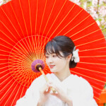 御舘山神社で前撮り
MAEDORU!とは、長崎県最大級3000着以上の衣装から選べる前撮り専門店。衣装着放題・ロケ行き放題・持ち込み自由挙式当日衣装無料提供。
お好きな場所・思い出の場所・季節よってお好き場所をtチョイスしてください 長崎県のフォトウェディング、前撮り専門店 お宮参り・マタニティー・七五三・成人式撮影