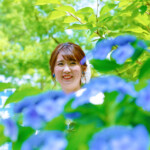 諫早神社で前撮り。
MAEDORU!とは、長崎県最大級3000着以上の衣装から選べる前撮り専門店。衣装着放題・ロケ行き放題・持ち込み自由挙式当日衣装無料提供。
お好きな場所・思い出の場所・季節よってお好き場所をtチョイスしてください 長崎県のフォトウェディング、前撮り専門店 お宮参り・マタニティー・七五三・成人式撮影